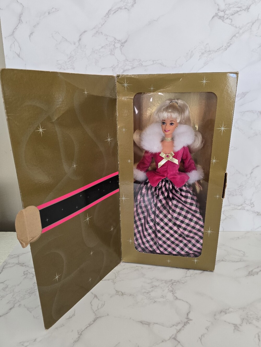 Barbie Avon Exclusive Winter Rhapsody Special Edition Doll - Nn
